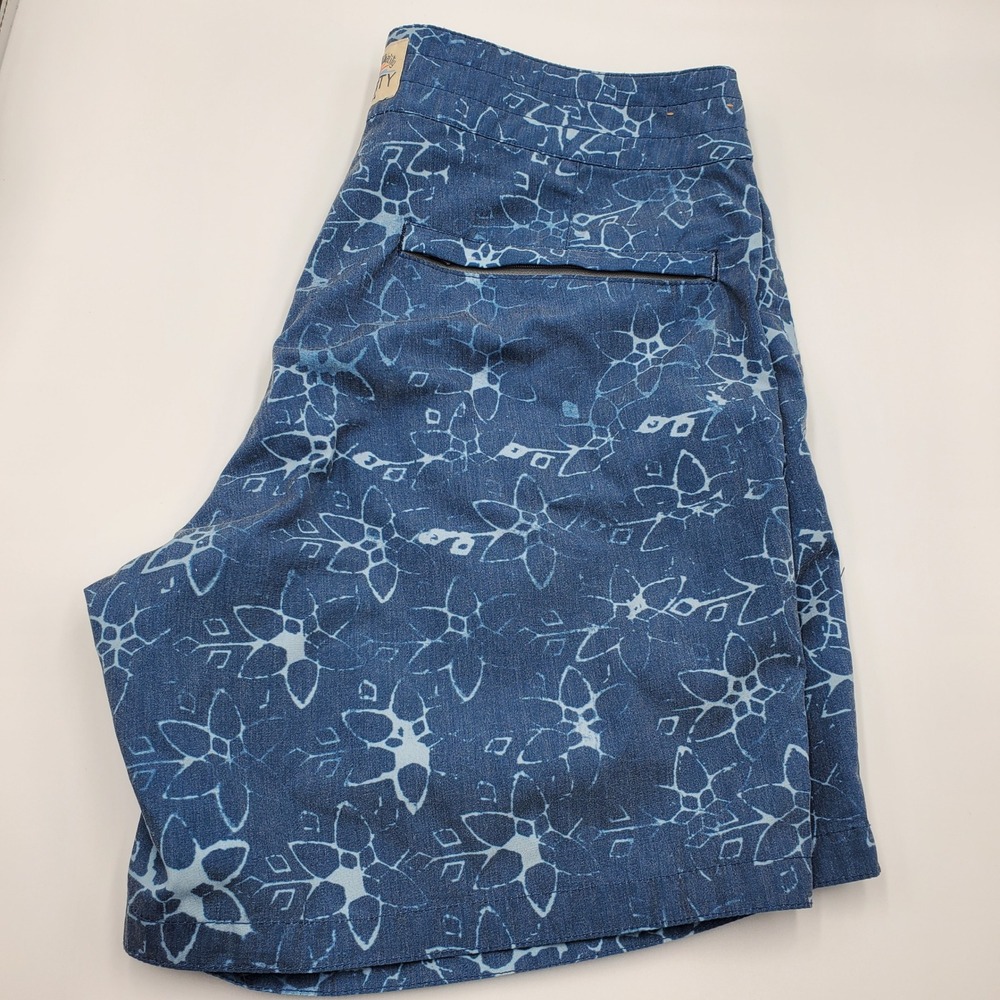 Faherty Brand Mens Blue Floral Batik Board Shorts Size 30 Made in USA‎  Trunks